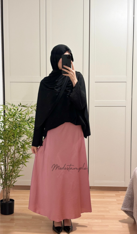 Jupe Longue en Satin Rose